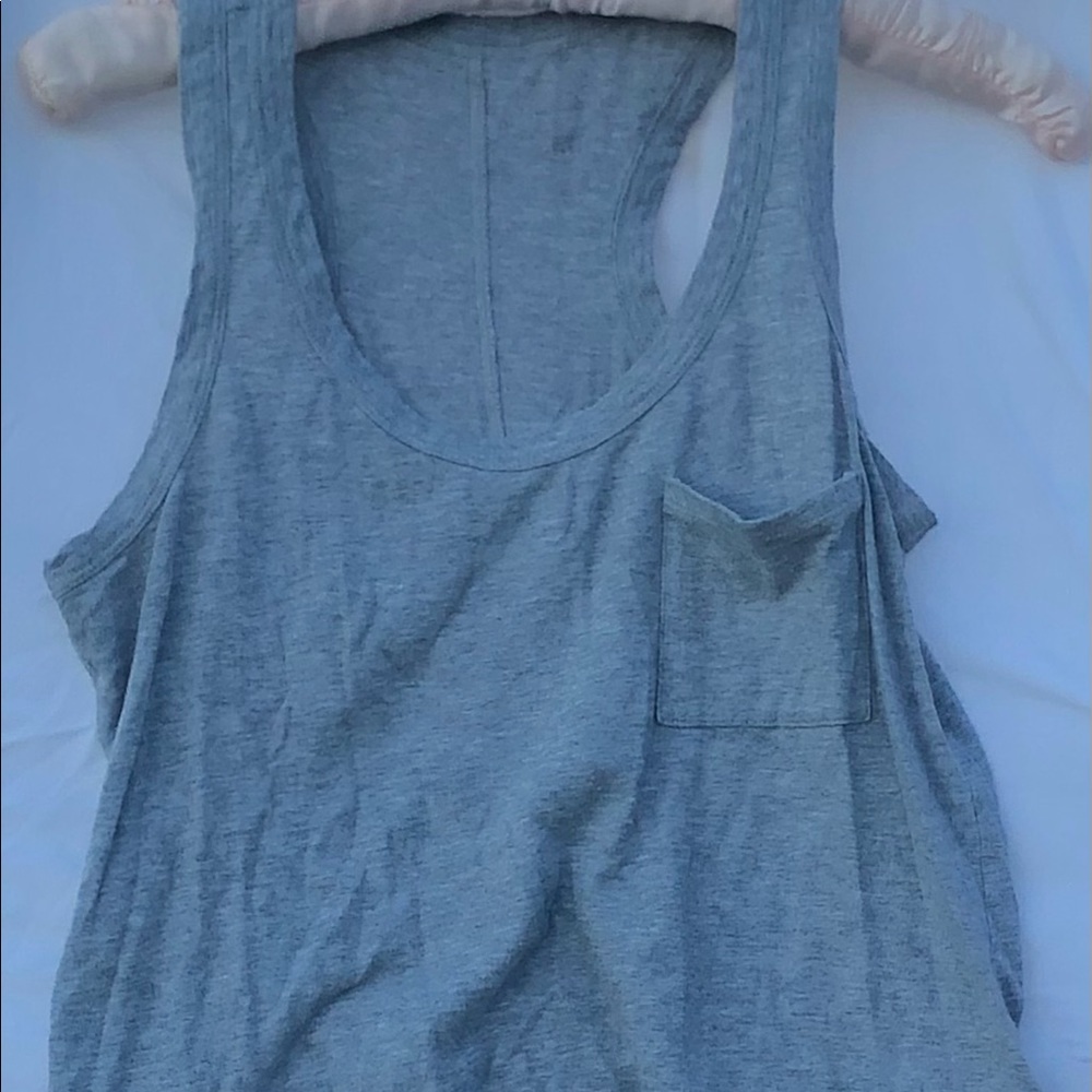 4/$20🍄 Grey racerback tank size Medium